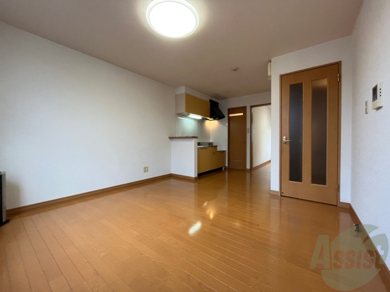 居室・リビング　広くてキレイなお部屋が広がっていて、充実した生活が送れそう。