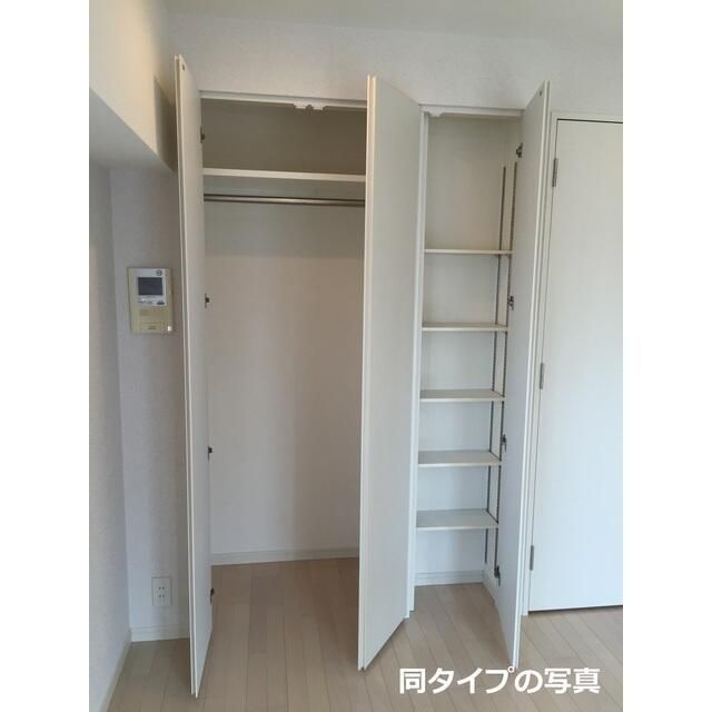 収納　写真は同タイプ住居です