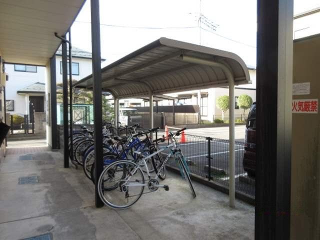 駐車場　駐輪場