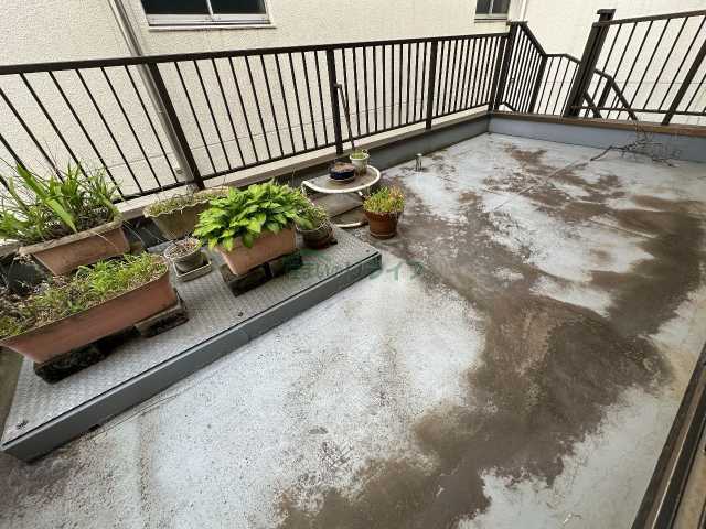 バルコニー　別部屋同タイプ部屋の参考写真となります。