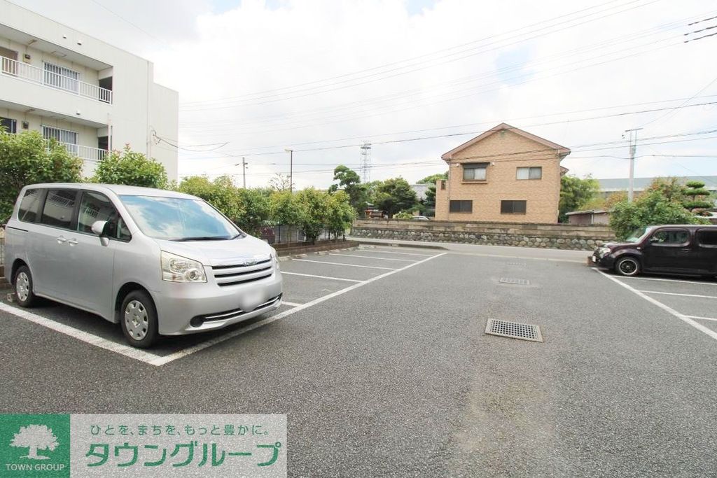 駐車場　駐車場