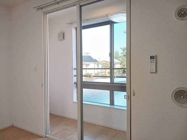 その他部屋・スペース　サンルーム。雨の日や冬でも安心して洗濯物が干せます！