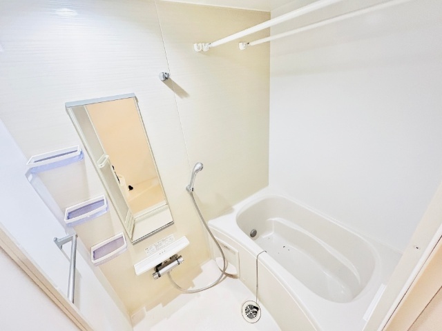 バス・シャワールーム　別部屋の写真を参照。