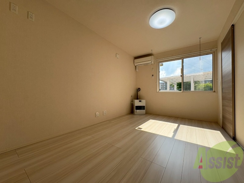 居室・リビング　広くてキレイなお部屋が広がっていて、充実した生活が送れそう。