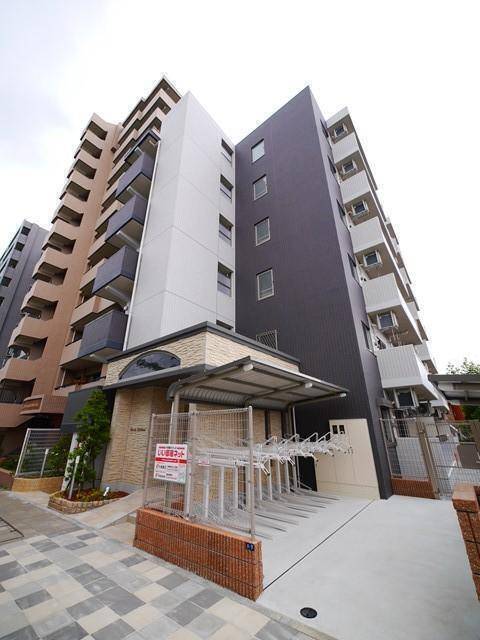 建物外観　オートロック付き