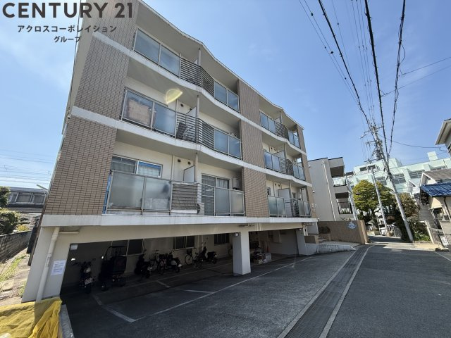 建物外観　オートロック完備で安心のセキュリティ♪