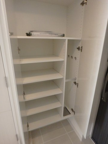 収納　シューズBOX