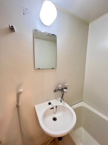 洗面設備　別号室の写真です。ご参考までに