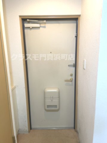 玄関　(参考)同マンション他部屋の写真