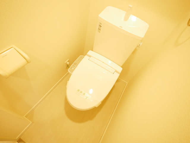 トイレ　★温水洗浄便座のトイレです★