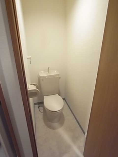 ブロスコート六甲2のトイレ写真