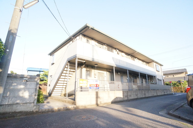 建物外観　急行停車駅から徒歩１０分でお出かけ便利な立地です♪