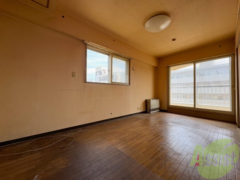 居室・リビング　広くてキレイなお部屋が広がっていて、充実した生活が送れそう。