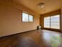 居室・リビング　広くてキレイなお部屋が広がっていて、充実した生活が送れそう。