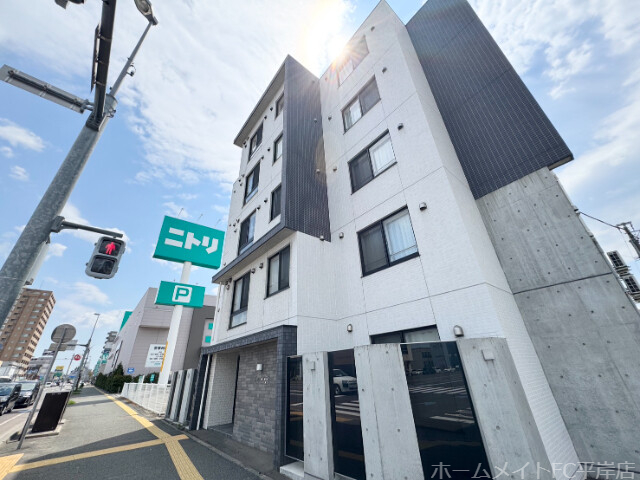 建物外観　とってもきれいなデザイナーズ物件♪