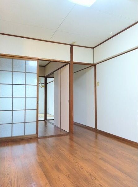 早瀬ビルの居間写真