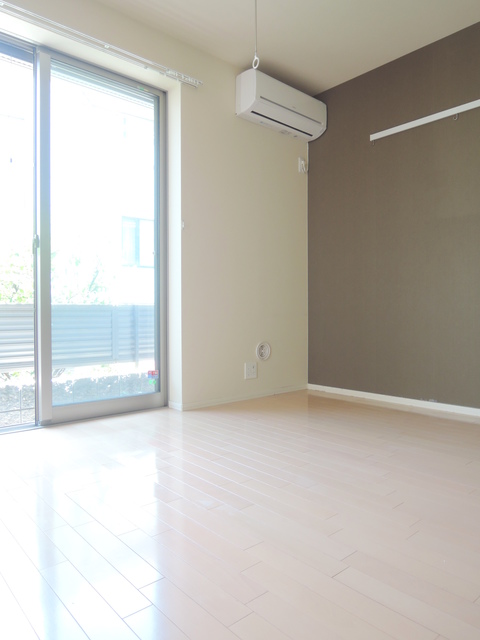 その他部屋・スペース　★明るいフローリングの角部屋です★