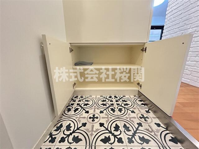 収納　?