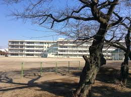中学校　土浦市立第三中学校（中学校）まで110m