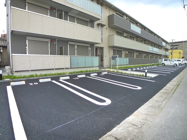 駐車場　駐車場