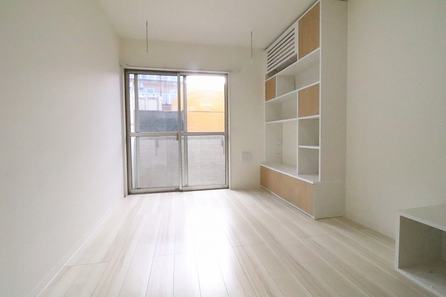 居室・リビング　南向きで日当たり良好なお部屋！暖かな日差しが入ります♪