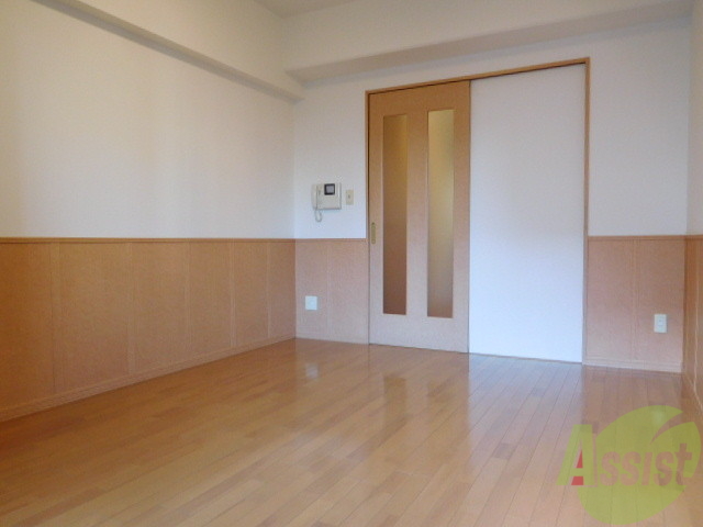 居室・リビング　落ち着く色合いになっておりリラックスできます