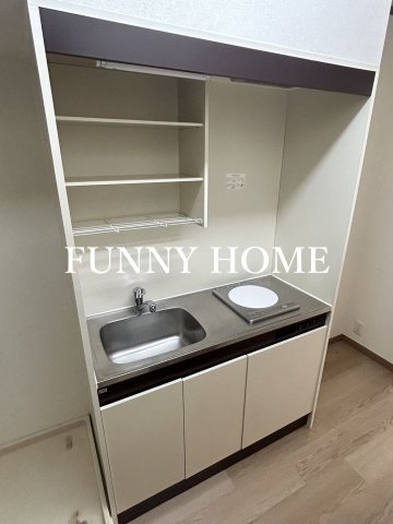 キッチン　視線が気になりずらい目隠し柵付き♪