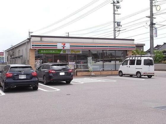 コンビニ　セブンイレブン富山速星店（コンビニ）まで502m