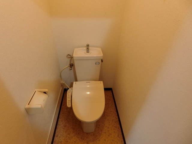 サンビレッジA棟のトイレ写真