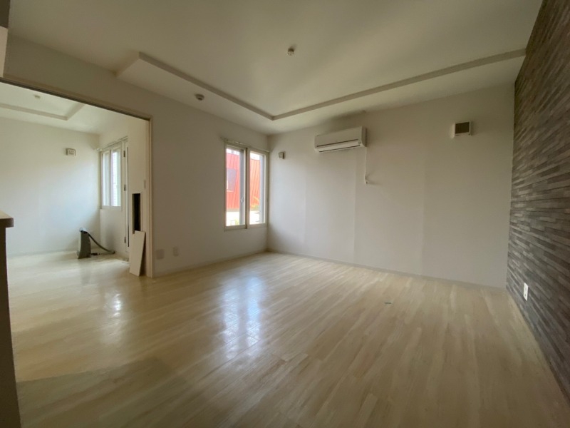 居室・リビング　広くてキレイなお部屋が広がっていて、充実した生活が送れそう。