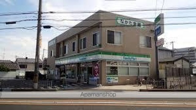 コンビニ　ファミリーマート（コンビニ）まで1258m
