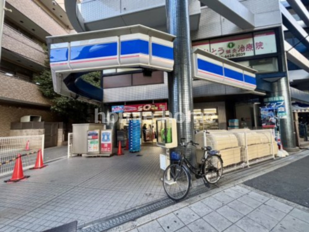 コンビニ　ローソン 田辺五丁目店（コンビニ）まで666m
