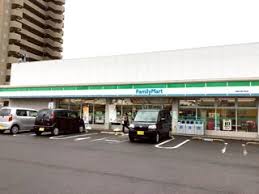 コンビニ　ファミリーマート 高松太田店（コンビニ）まで348m