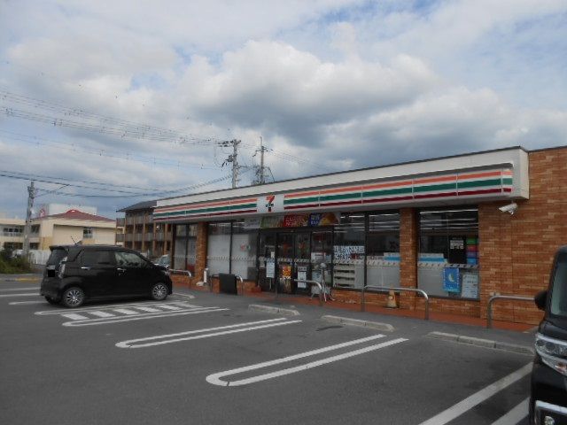 コンビニ　セブンイレブン愛知川豊満店様（コンビニ）まで550m