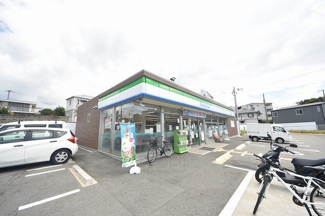 コンビニ　ファミリーマート　吹田山手町四丁目（コンビニ）まで436m