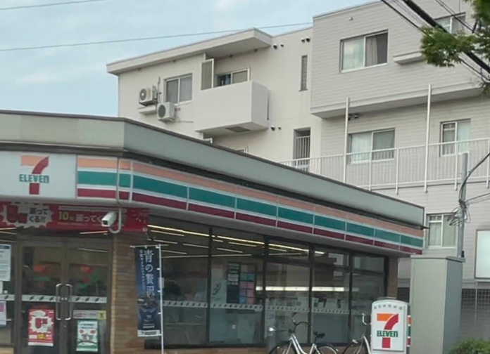 コンビニ　セブンイレブン 尼崎七松町店（コンビニ）まで395m