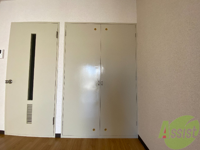 収納　こちらが収納ですね。たくさん荷物など入りそうですね。