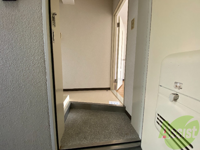 玄関　玄関から撮影するとこんな感じになっております。