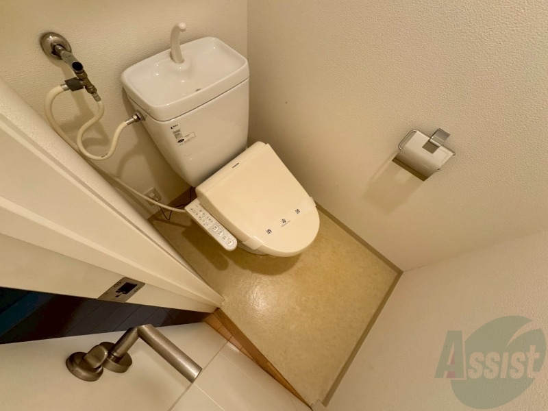 トイレ　ウォシュレット機能がついたトイレ。安心して使用できますね。