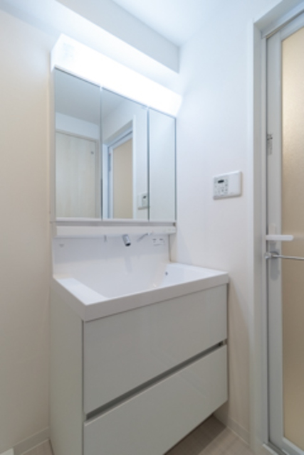 洗面設備　※写真は同タイプ住戸です。