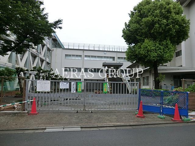 中学校　三鷹市立第五中学校（中学校）まで916m