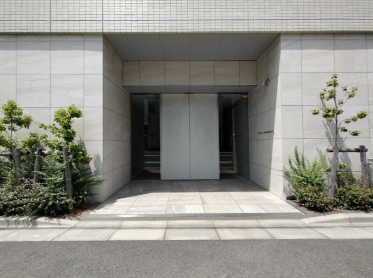 エントランス　外観