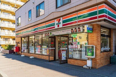 コンビニ　セブンイレブン札幌南4条東店（コンビニ）まで127m