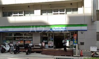 コンビニ　ファミリーマート 新宿戸塚警察署前店（コンビニ）まで364m