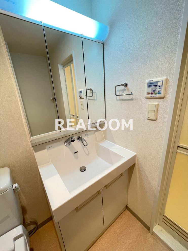 洗面設備　別部屋参考写真の為、写真と異なる場合は現況優先となります。