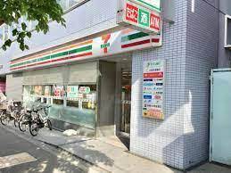 コンビニ　セブンイレブン 新宿舟町店（コンビニ）まで129m