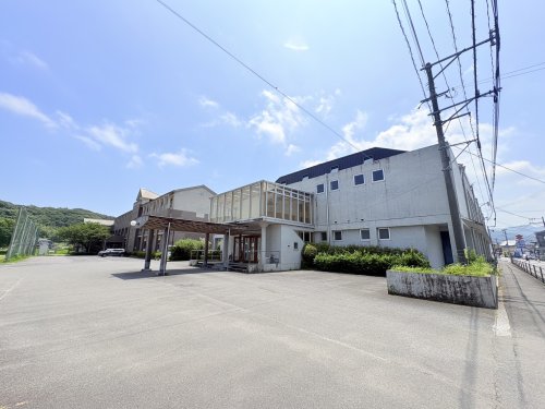 中学校　臼杵市立北中学校（中学校）まで506m
