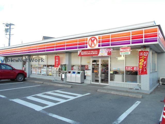 コンビニ　ファミリーマート犬山上野店（コンビニ）まで832m