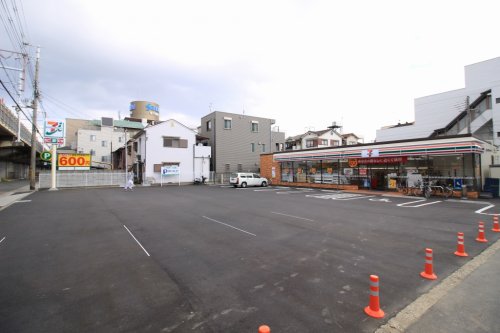 コンビニ　セブンイレブン 大阪下新庄2丁目店（コンビニ）まで387m