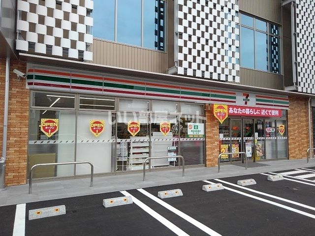 コンビニ　セブンイレブン（コンビニ）まで659m